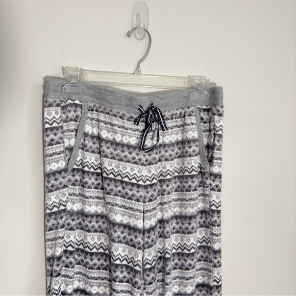 Nautica Womens 2 Piece Fleece Pajama Set V Neck Long Sleeve Pants With P… - Picture 9 of 13